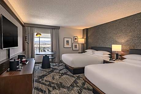 Club lounge access, Guest room, 2 Queen