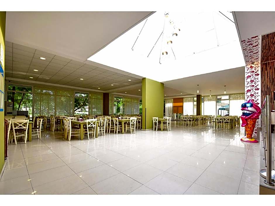 Complex Mediteranean Mamaia
