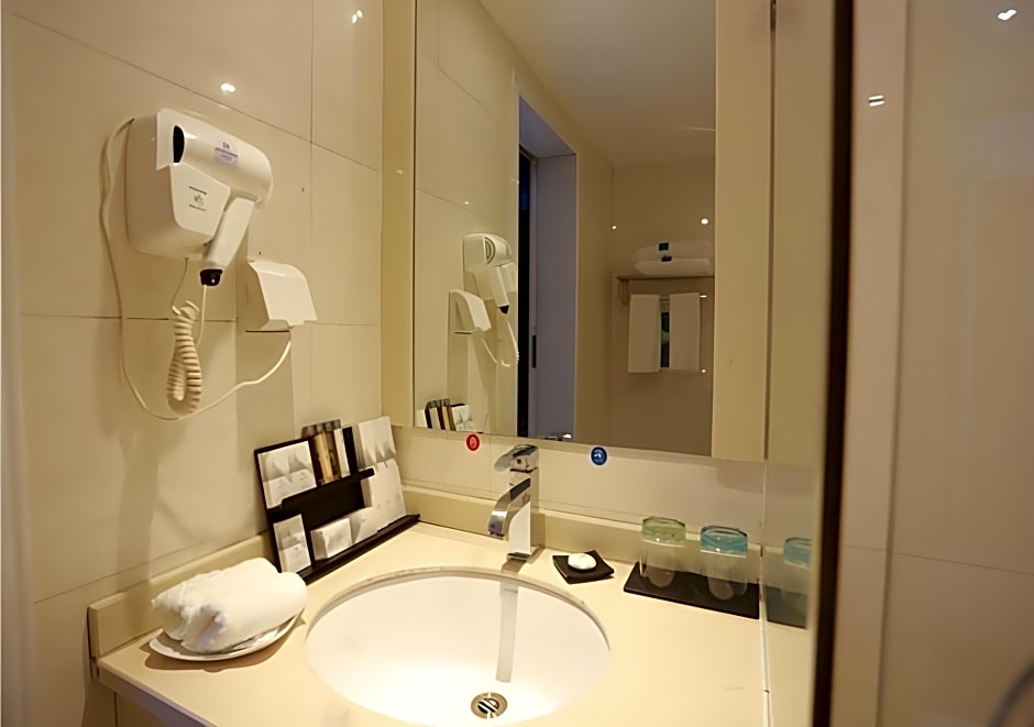 Borrman Hotel Guangzhou Middle of Sanyuanli Avenue