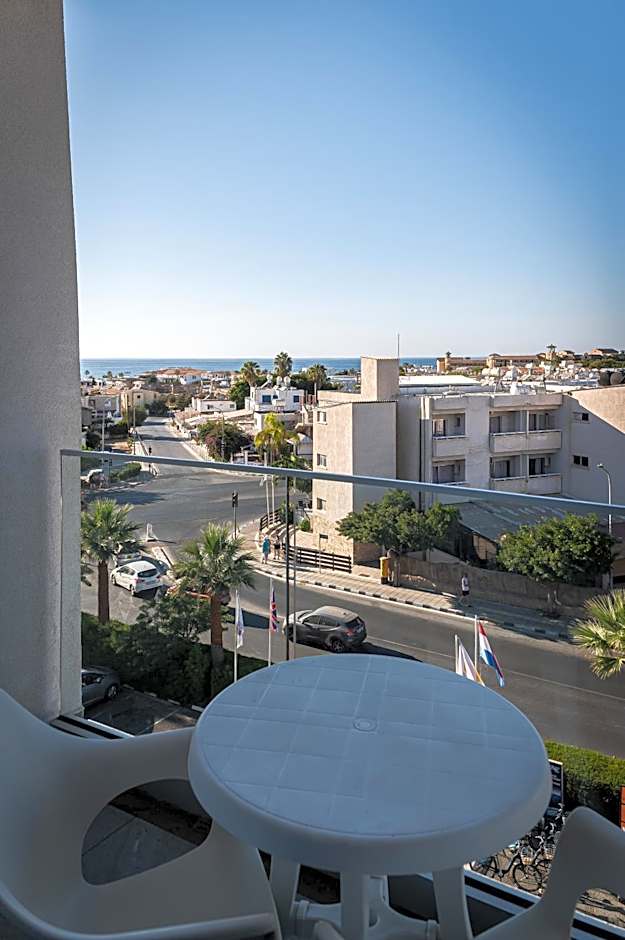 Kefalos Damon Hotel Apartments