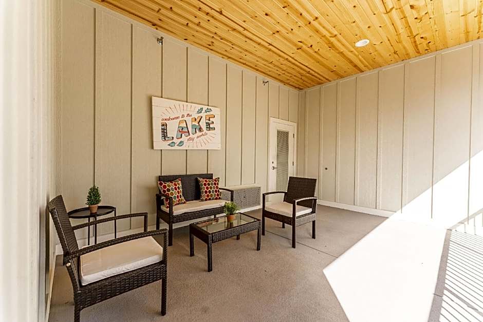 Manson Bay Suites