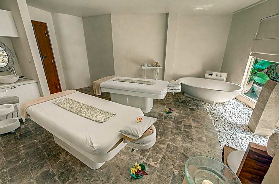 WakaGangga Hotel