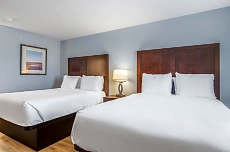 2 Queen Beds
