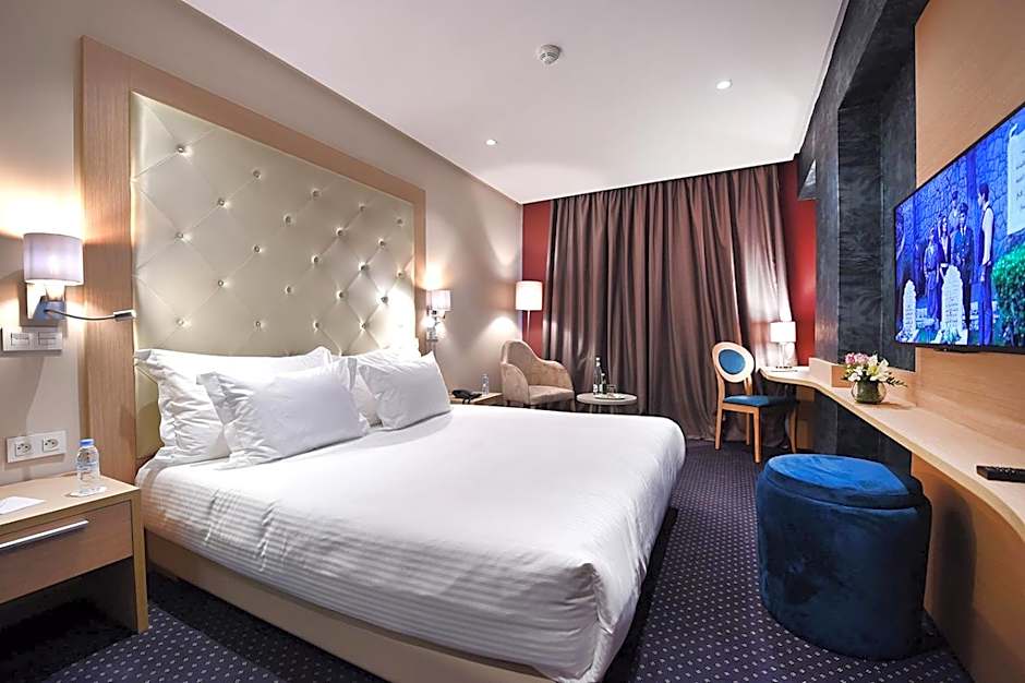 Flower Town Hotel & Spa