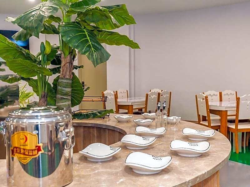 Greentree INN Dalian Airport NEW District Xinzhaiz