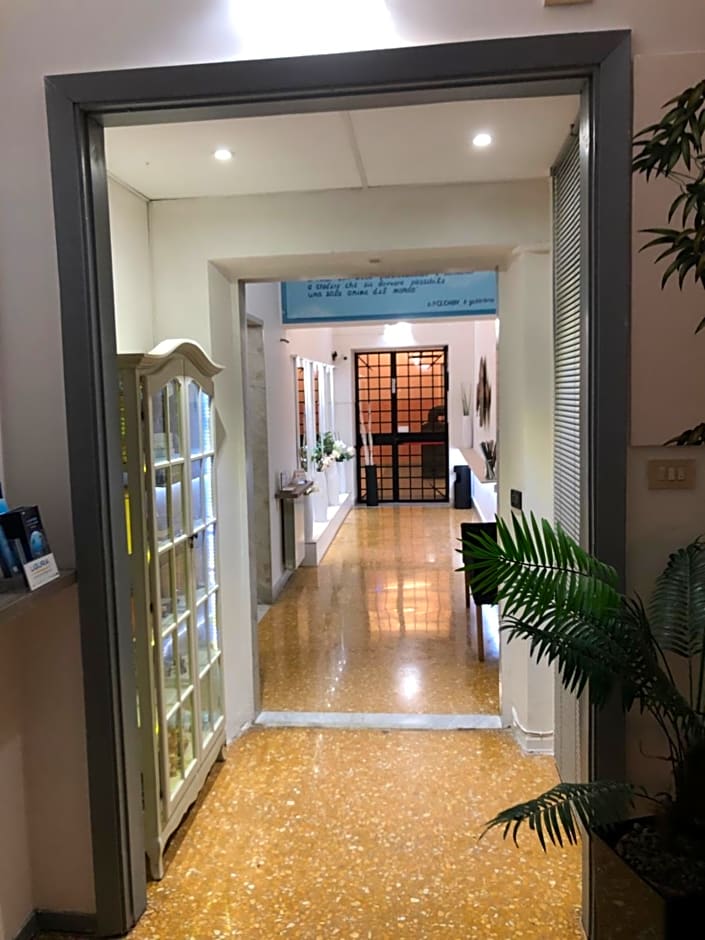 Hotel Cairoli