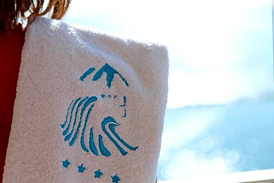 Poseidonia Beach Hotel