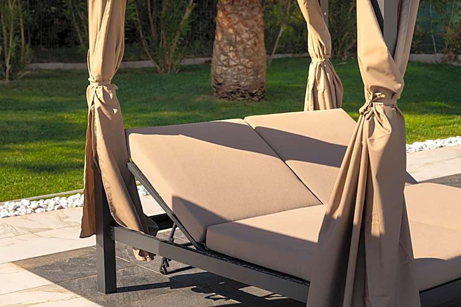 Pietra Bianca Hotel