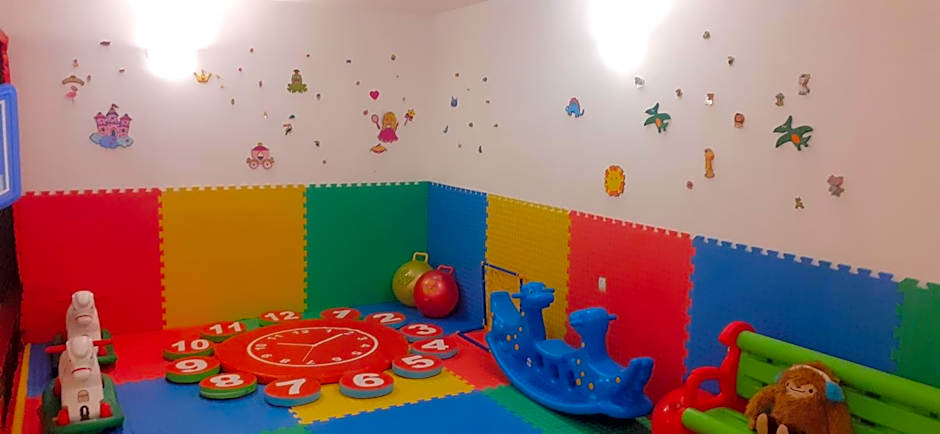 Terra Europe Brontes Hotel