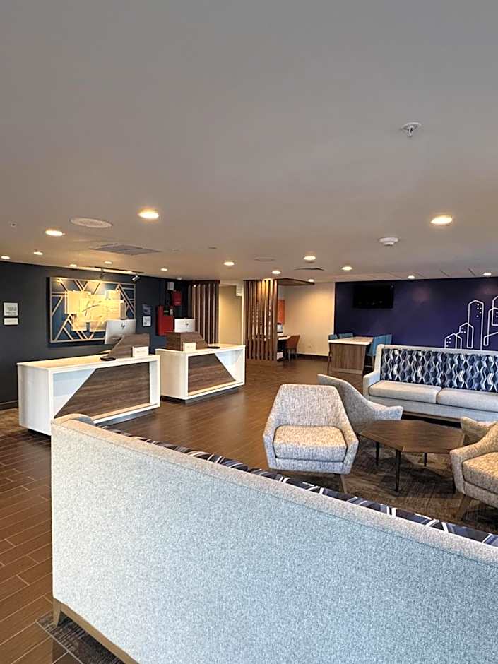 Holiday Inn Express Denver Central - North