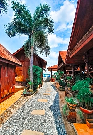 Homebeach Resort เกาะล้าน