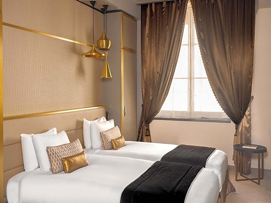 Niepce Paris, Curio Collection By Hilton