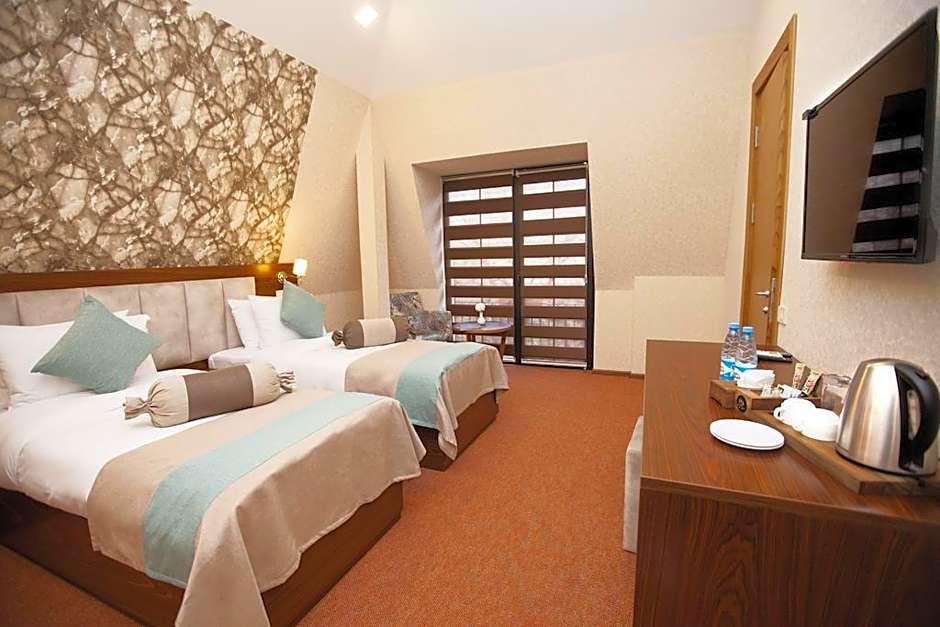 Auroom Hotel