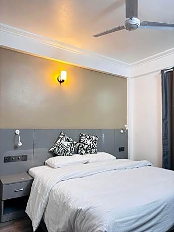 The G Ten holiday Inn