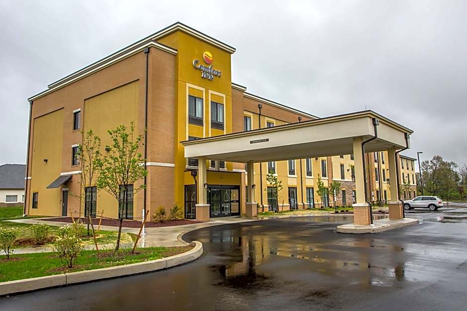 Photo 1 of 25 of Comfort Inn PA Turnpike - I-81
