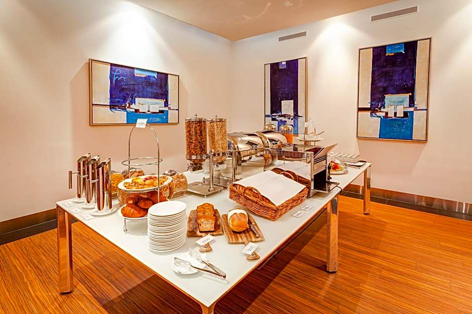 Mantra Charles Hotel Launceston