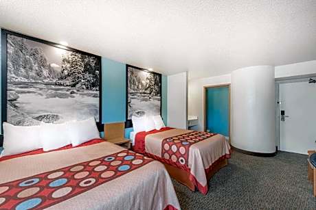 2 Double Beds Non-Smoking