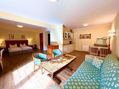 Studio with Balcony or Terrace