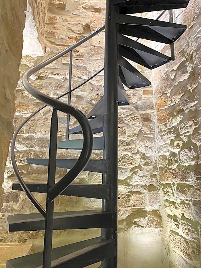 La Maison des Vendangeurs - TABLE D'HÔTES le soir du jeudi au dimanche- Jacuzzi - Balnéo SPA - ACCES PISCINE pour toutes les chambres sauf STUDIO COQUET- Piscine de mai à mi-octobre