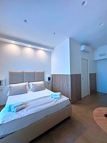 Queen Room with Balcony