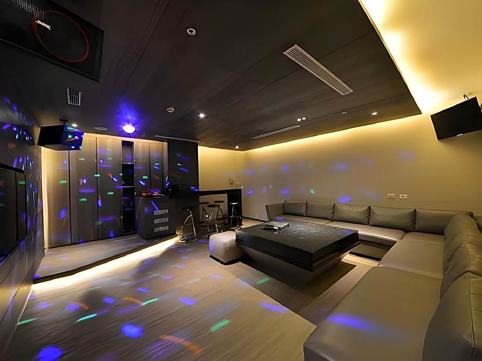 Platinum Hotel
