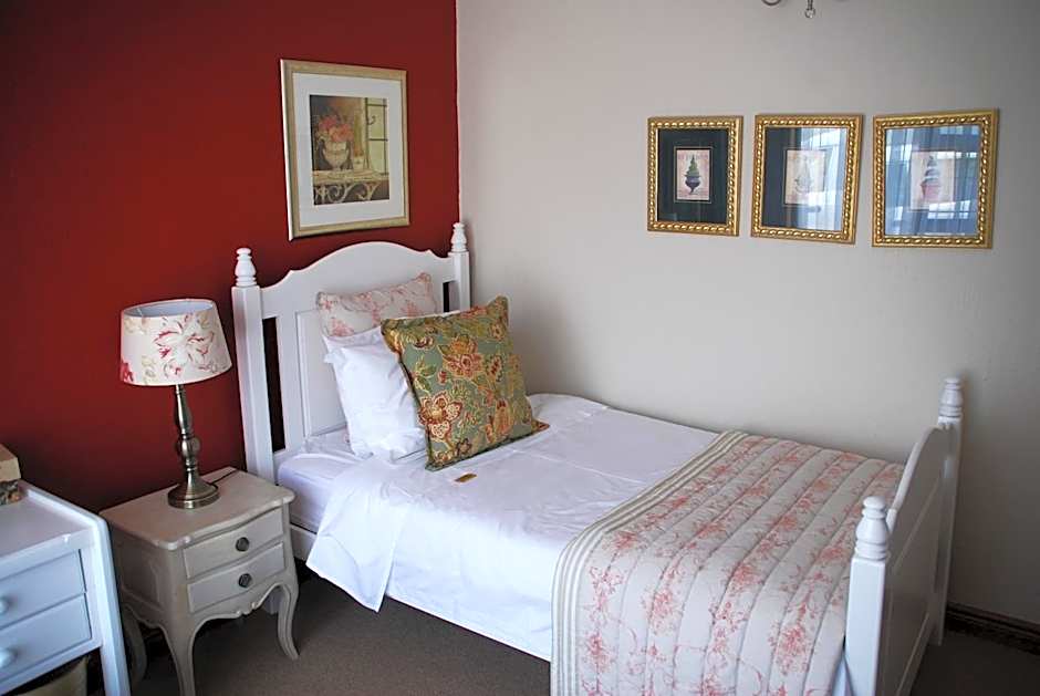 Sunninghill Guest Lodges
