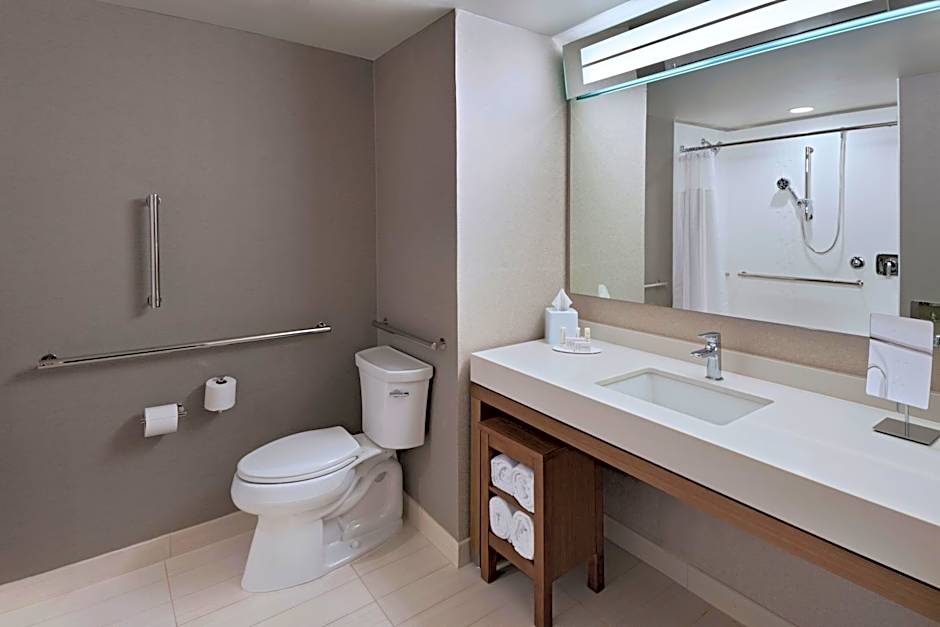 Courtyard by Marriott Jackson Madison