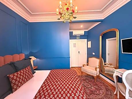 BOCAGE 05 (1 Queen Bed)