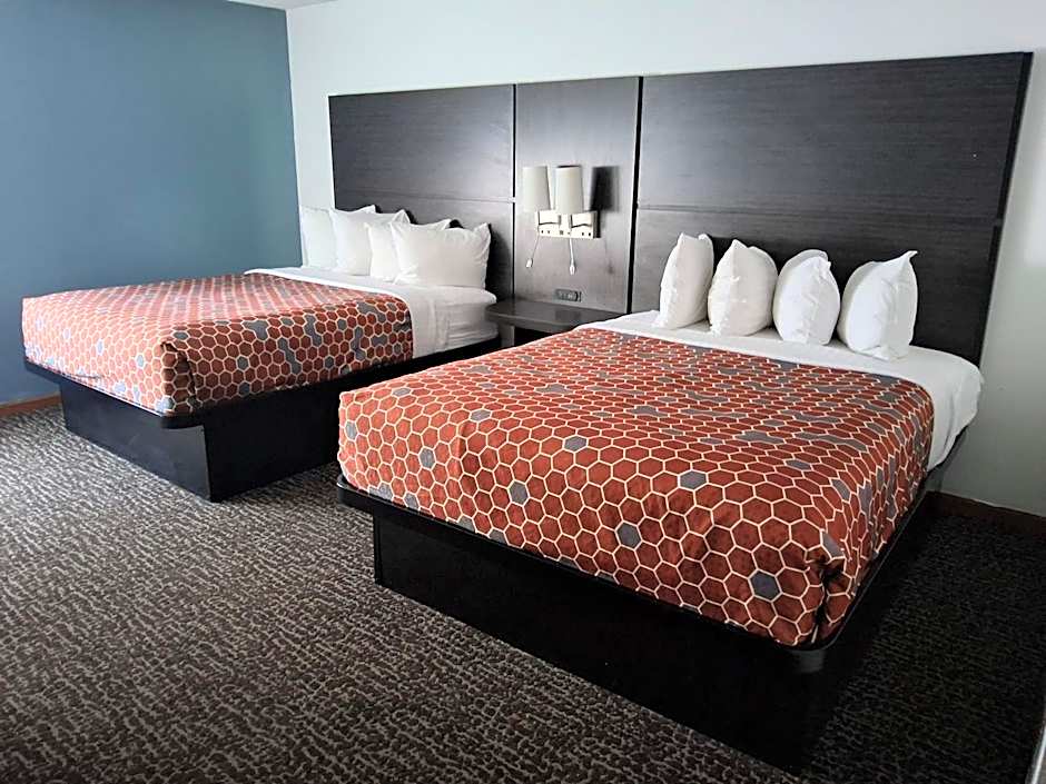 Chicago Club Inn & Suites