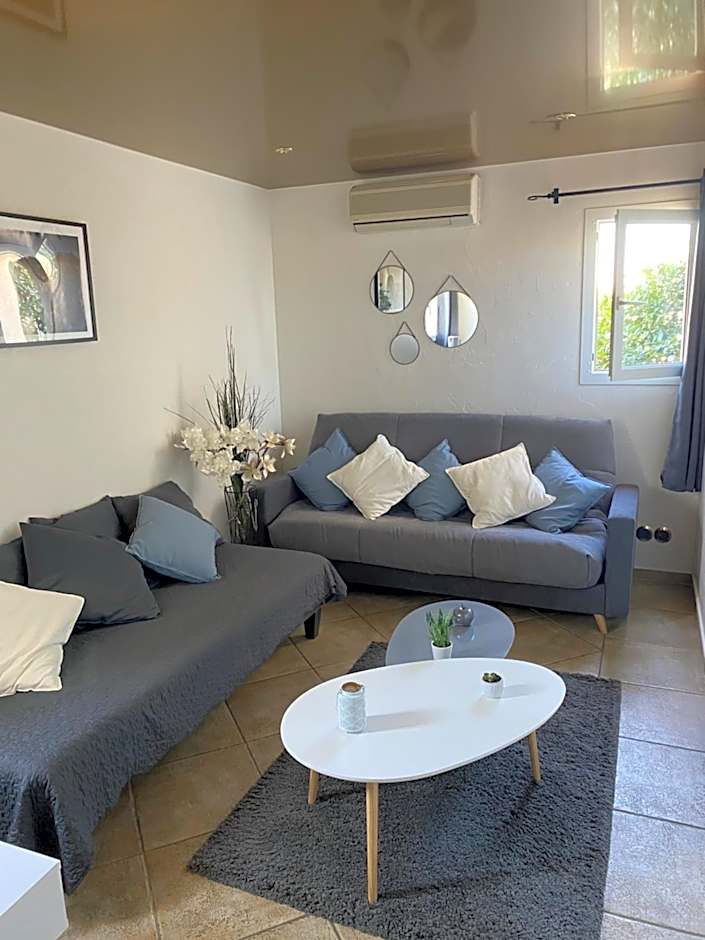 Logis Hôtel Les II Mas - Perpignan Sud