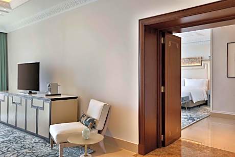 One-Bedroom Suite with Golf Course View