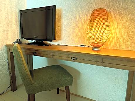 Standard Twin Room with Shared Bathroom