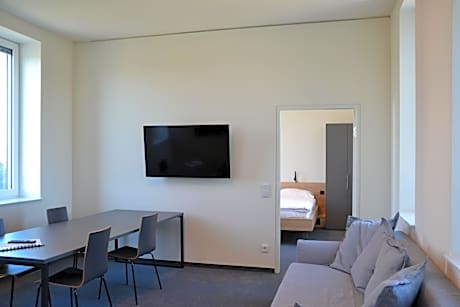 Deluxe Two-Bedroom Apartment