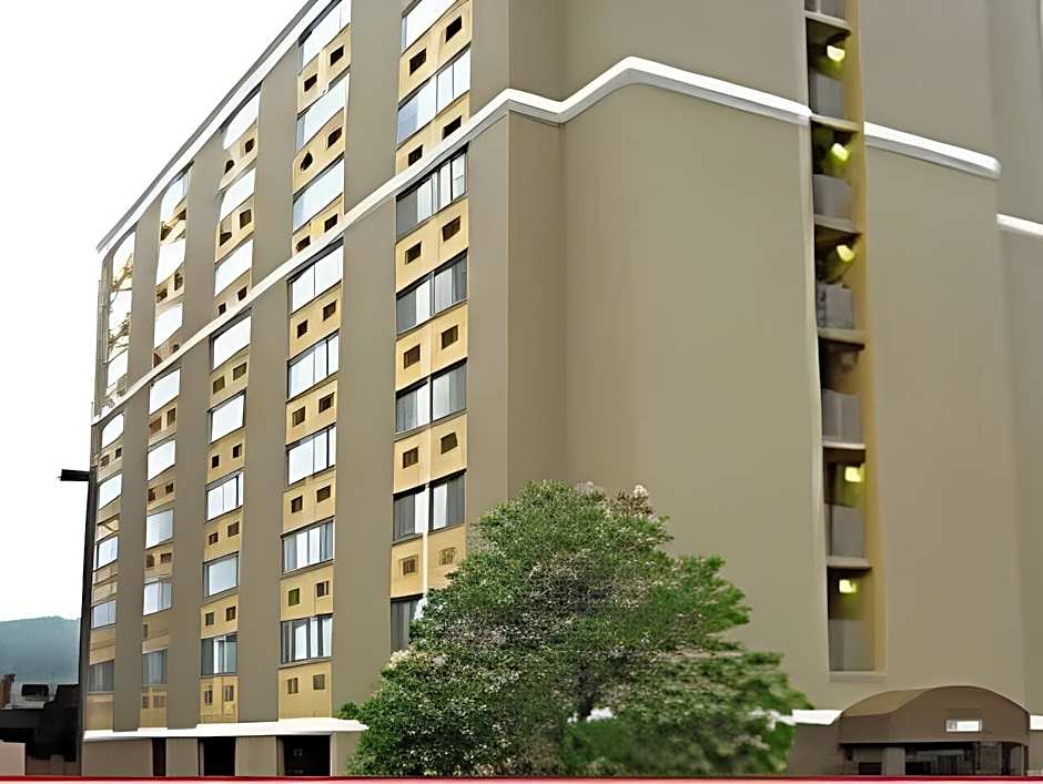 Quality Inn & Suites Charleston