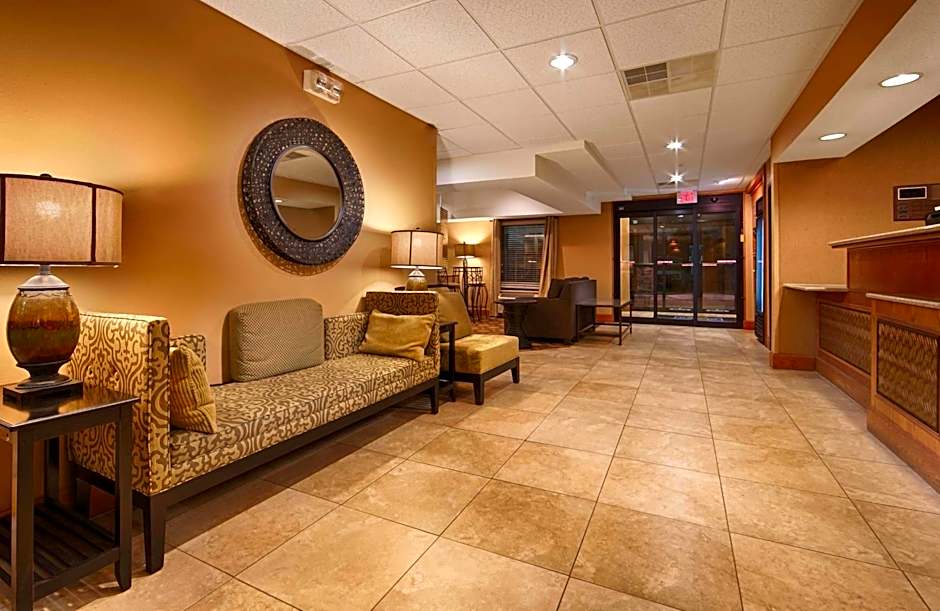 Best Western Plus Mishawaka Inn