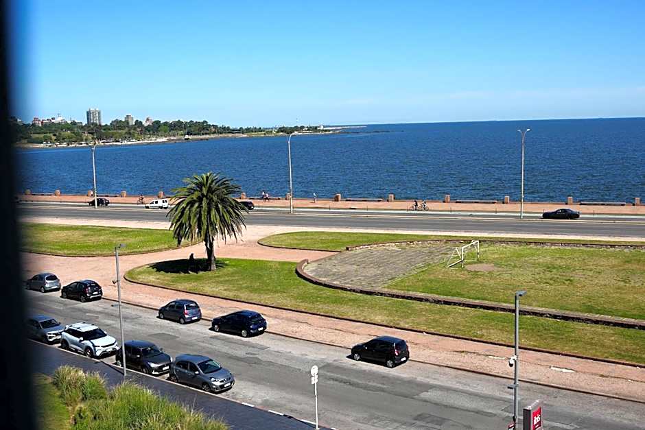 Ibis Montevideo Rambla