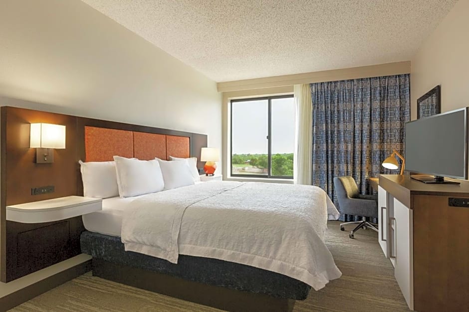 Hampton Inn By Hilton And Suites Dallas/Mesquite