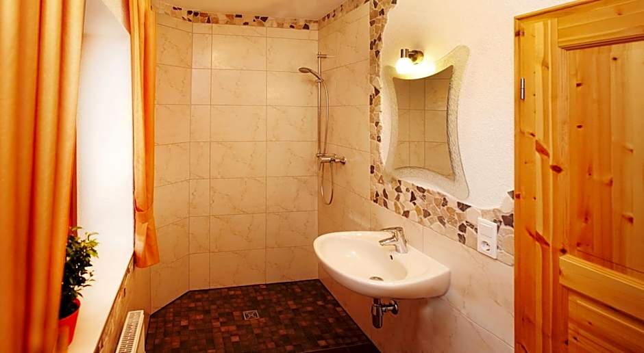 Gaestehaeuser Am Nibelungensteig