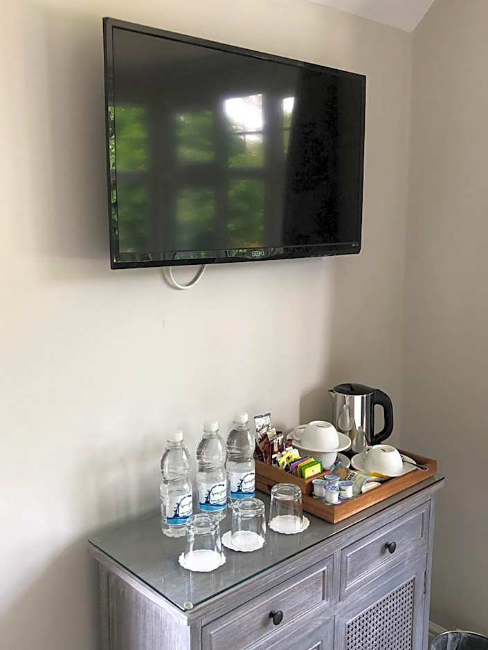 The Maple Manor Hotel