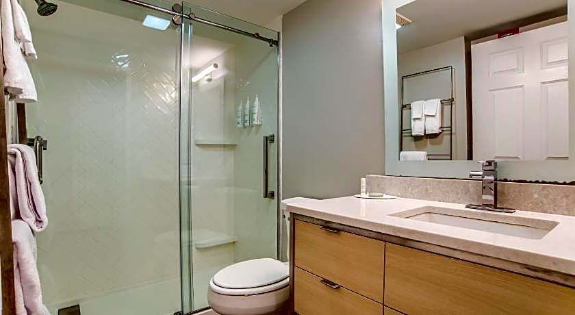 MainStay Suites