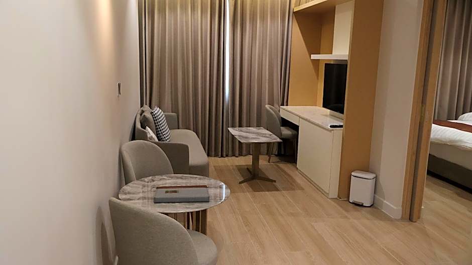 Uma Hotel And Residences