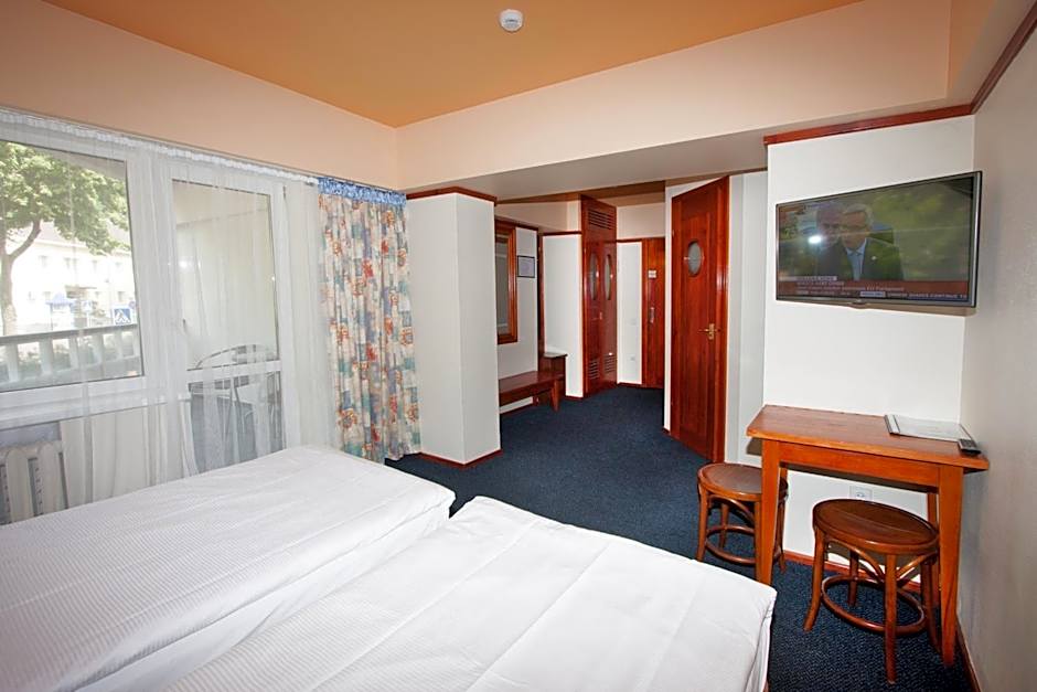Tauras Center Hotel