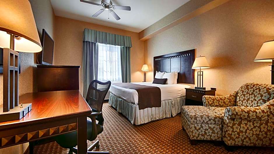 Photo 1 of 4 of 1 King Bed