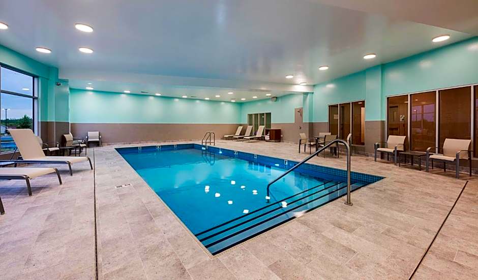 Holiday Inn Express and Suites Moncton North By IHG