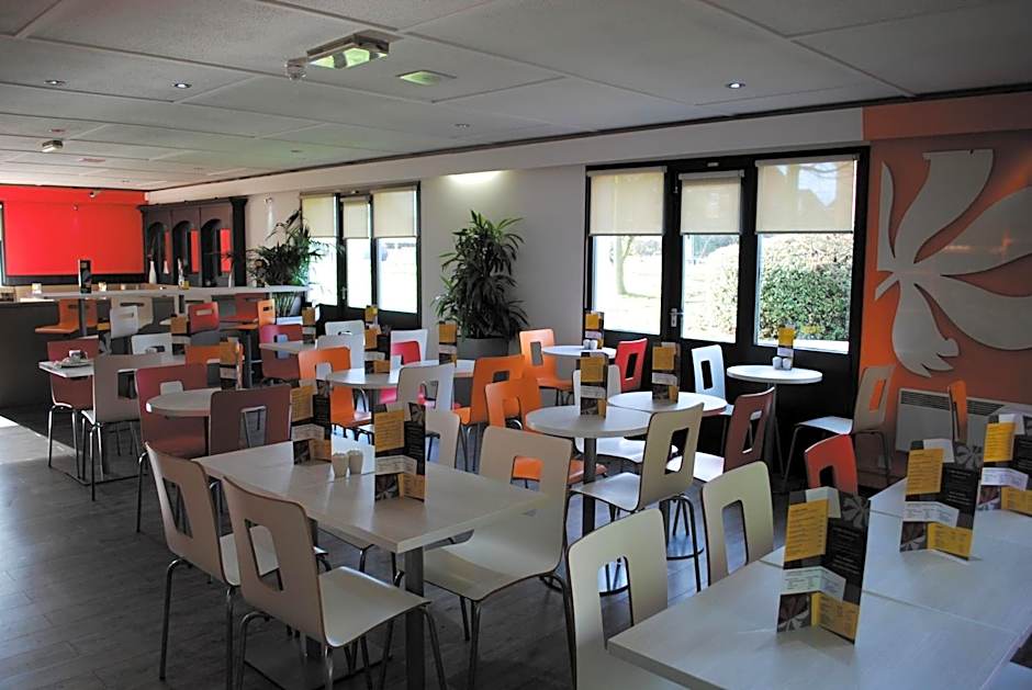 The Crossway Hotel, Coventry Walsgrave, Part of AG Collection