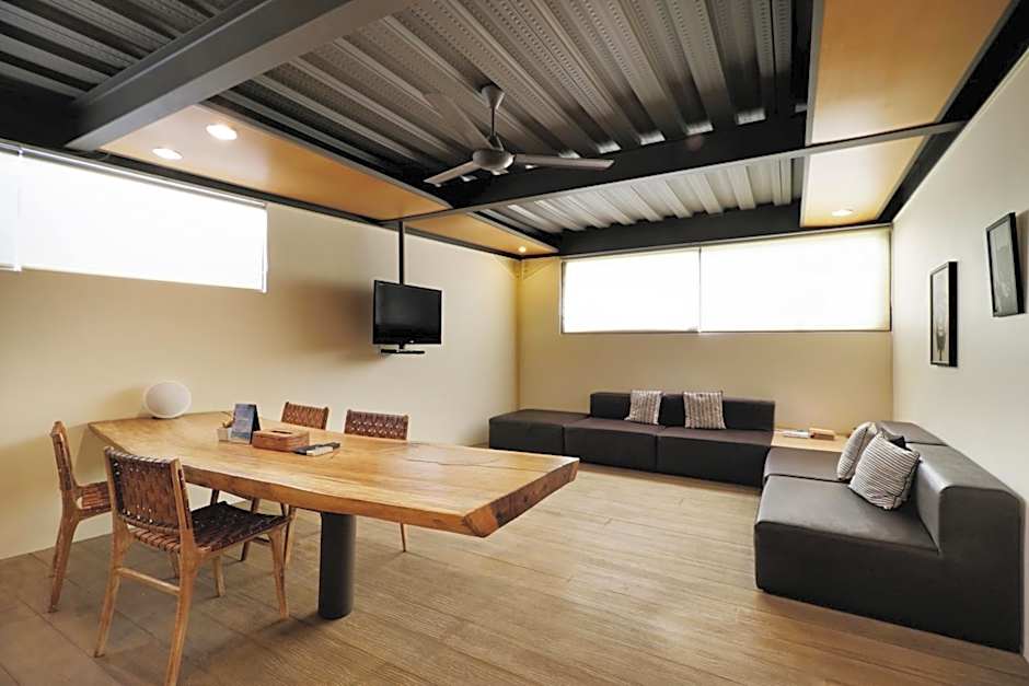 Clio Apartment