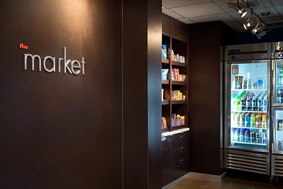 Courtyard by Marriott Denver Central Park