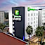 Holiday Inn Express & Suites Guadalajara Aeropuerto By IHG