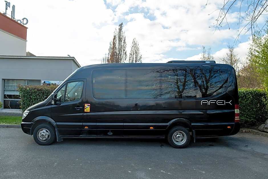 Première Classe Roissy - Aéroport CDG - Le Mesnil-Amelot