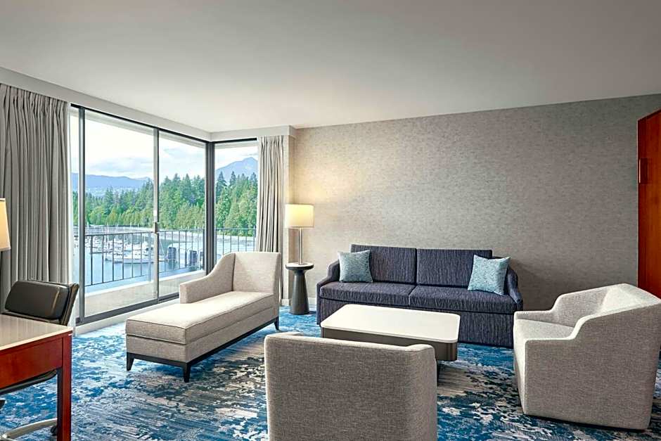 Photo 1 of 6 of 1 Bedroom Suite, Harbor and Mountain View, Tower